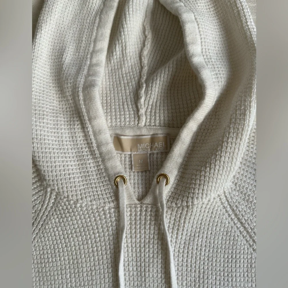 Michael Kors chic cream